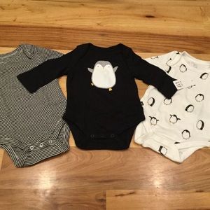 Baby Gap Boy Infant Black White Set Of 3 Bodysuit